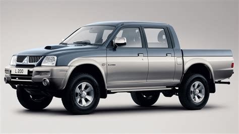 Mitsubishi L200 belső tér és műszerfal