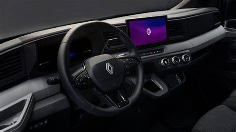 Renault Master raktér belső kialakítása