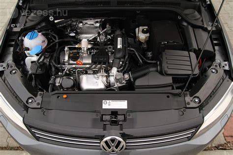 Volkswagen Golf 5 motortér és BKC motor felépítése