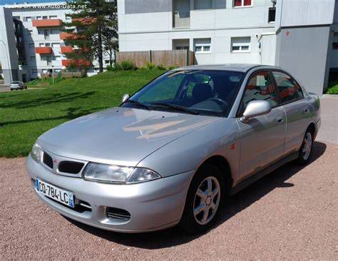 Mitsubishi Carisma pollenszűrő helye