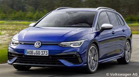 Volkswagen Golf VIII R belső tér automata váltóval
