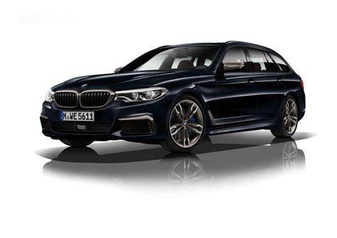 BMW M550d xDrive Touring belső tér vezetőülésből