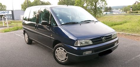 Peugeot 806 motorháztető alatt