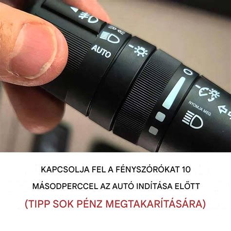 Sofőr ellenőrzi az autó fényszóróit az útszélén