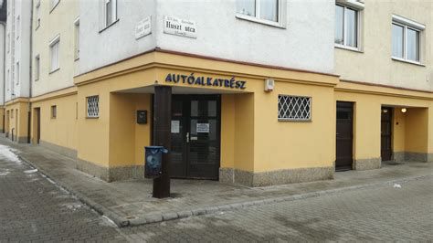 Jap-Team Kft. logója vagy autóalkatrész raktára