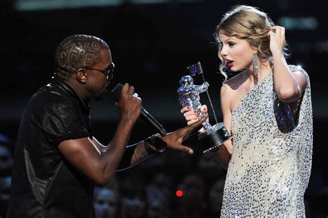 Kanye West interrupting Taylor Swift at the 2009 MTV Video Music Awards