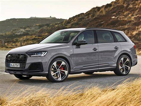 Különböző típusú Audi Q7 S Line könnyűfém felnik