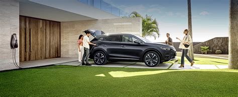BYD SEAL U tisztán elektromos autó átadó ünnepség