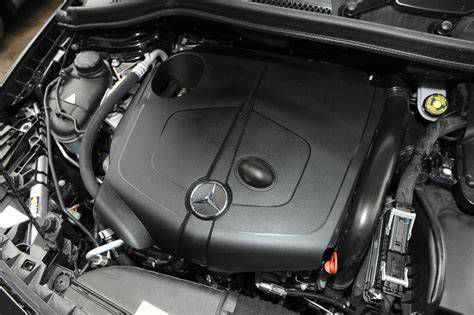 Mercedes B 200 CDI motor és generátor elhelyezkedése