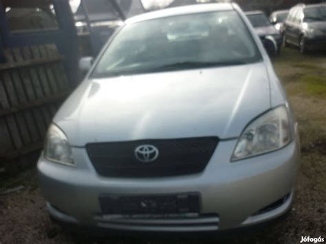 Bontott Toyota Corolla alkatrészek raktárban
