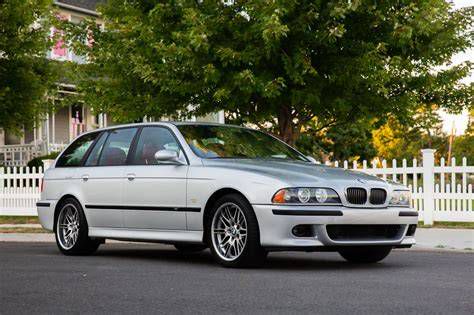 Elhasználódott BMW E39 légrugó