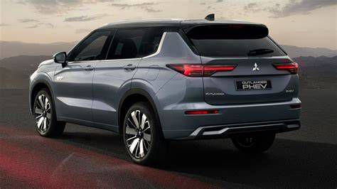 Mitsubishi Outlander PHEV vezetéstámogató funkciók
