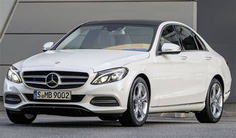 Mercedes C-osztály T-modell oldalnézet