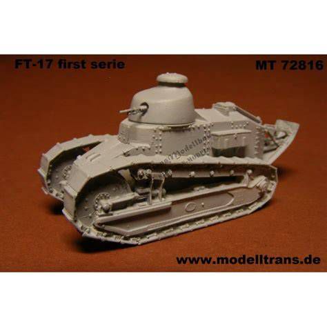 Festett Renault FT-17 modell diorámában