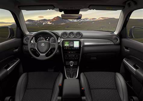 Suzuki Ignis belső tér és infotainment rendszer