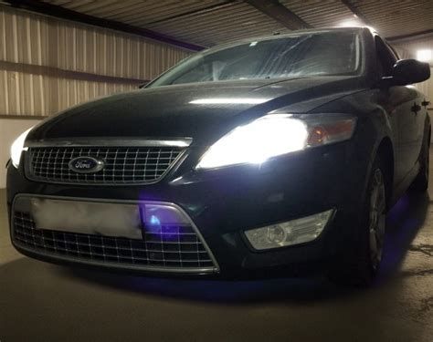 Ford Mondeo LED fényszóró beépítésének folyamata
