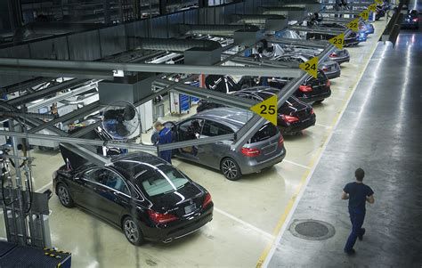 Ásatások a Mercedes gyárától nem messze - fotó: Ujvári Sándor / MTI