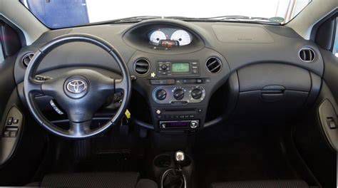 Toyota Yaris Verso műszerfal és vezetői környezet