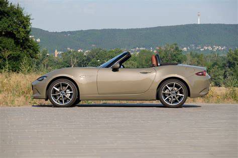 Mazda MX-5 Kazari külső design