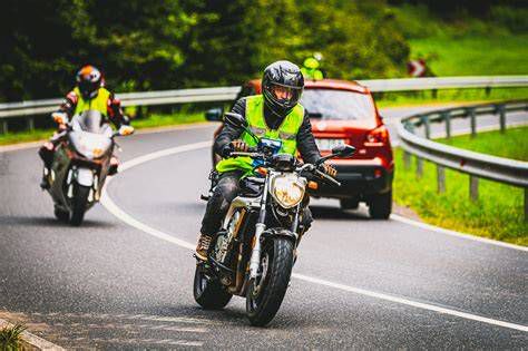 Gyakorlati oktatás motoros tanpályán