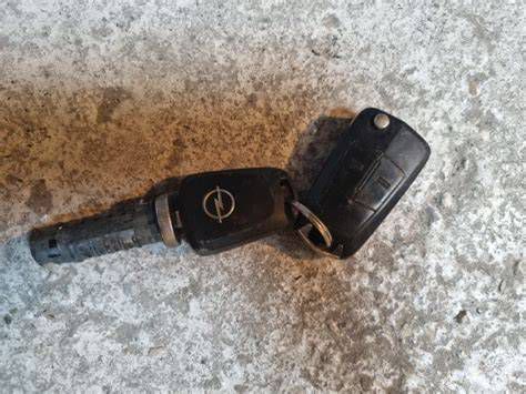 Opel Astra gyújtáskapcsoló és slusszkulcs