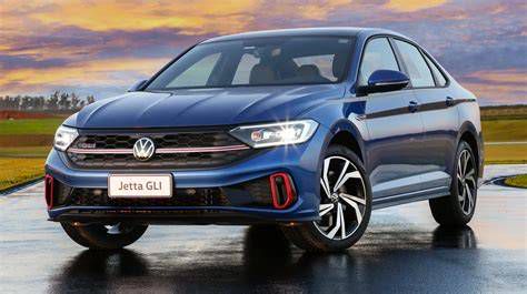 VW Jetta csomagtértálca behelyezve