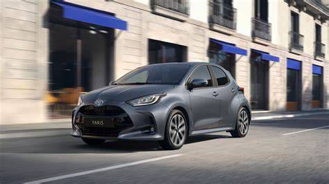 Toyota Yaris belső tér CVT váltóval