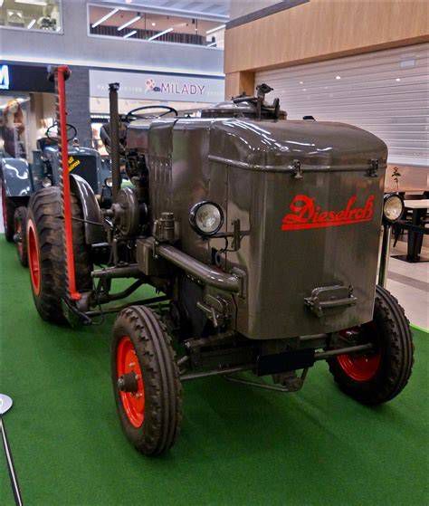 Исторический трактор Fendt Dieselross G25