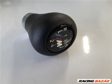 BMW M váltógomb közelről