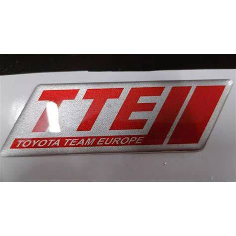 Toyota Corolla TTE és a Toyota Team Europe logója