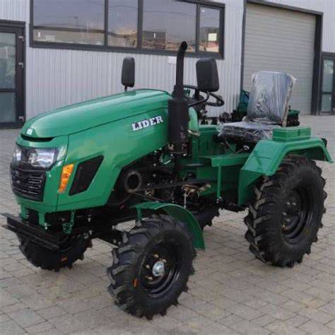 Kerti traktor motorja és motorolaj flakon