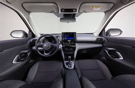 Toyota Yaris utastér és tárolóhelyek