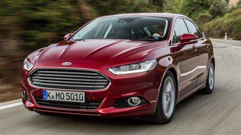 Különböző Ford Mondeo tetőkialakítások