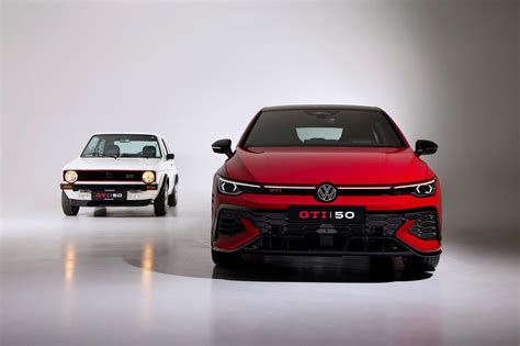 Volkswagen Golf GTI 50. évforduló logója