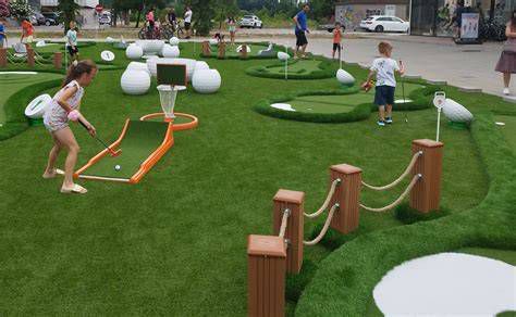 Családi Ground Golf játék a szabadban