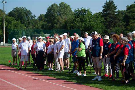 Ground Golf játékosok egy közösségi eseményen