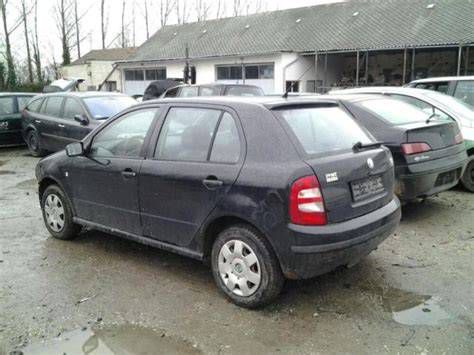 Skoda Fabia 2 első lámpatestének elhelyezkedése a karosszérián