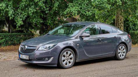 Az Opel Insignia aktív Aero-Shutter hűtőzsalui