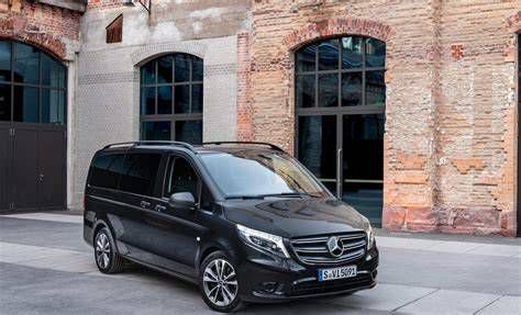 Mercedes Vito szervizelés közben