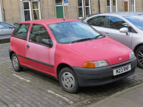 A Fiat Punto 55s pollenszűrőjének elhelyezkedése