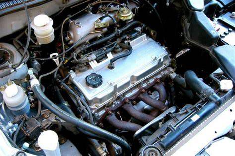Mitsubishi GDI motor hengerfej és szelepek szerkezete