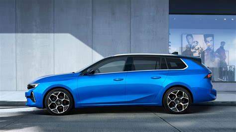 Az új Opel Astra Pure Panel műszerfala, letisztult dizájn