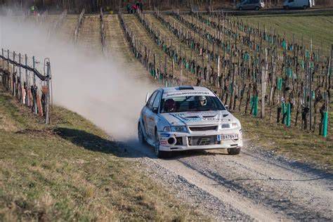 Rally autók portréja a boxutcában