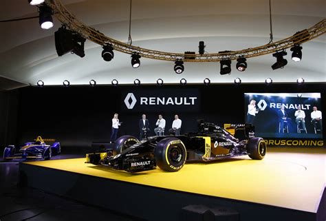 Párizs, Renault központ