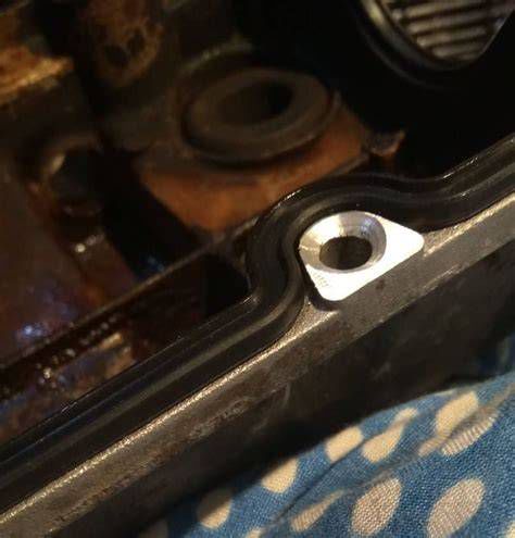 Szelepfedél tömítés elhelyezkedése a V6-os motoron