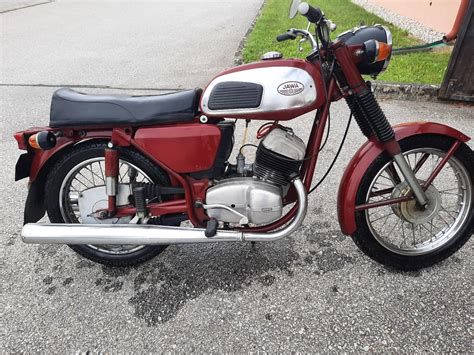 Jawa 350 robbantott ábra a motorikus alkatrészekkel
