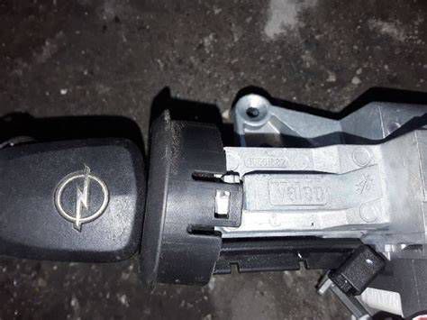 Opel Zafira gyújtáskapcsoló sematikus ábra