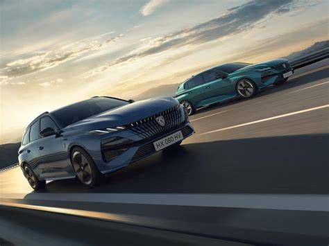 A Peugeot autórádiók kínálatát bemutató összehasonlító grafikon