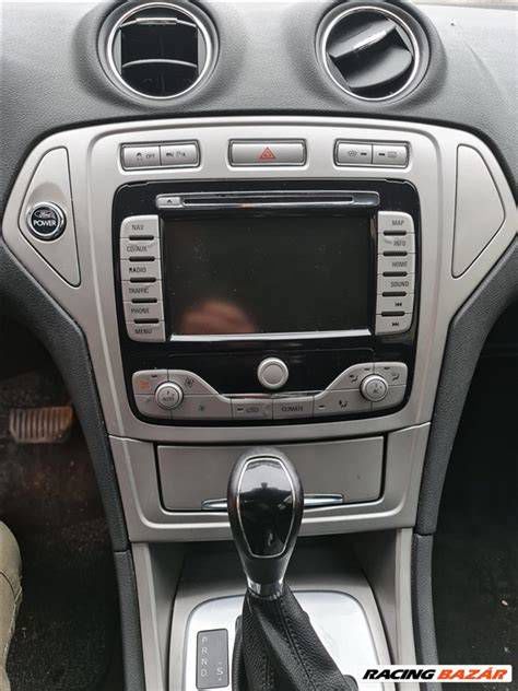 Ford Mondeo MK4 gyári rádió és utángyártott Android fejegység