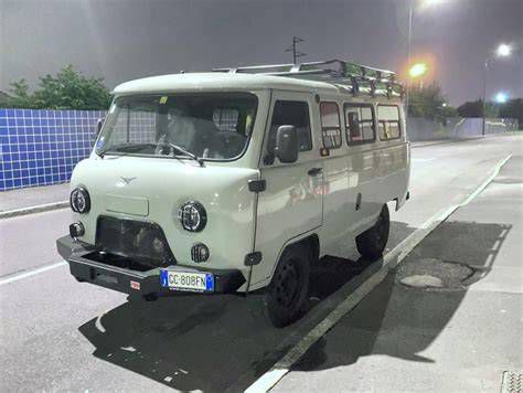 UAZ-452 Buhanka terepjáró kisbusz fotó